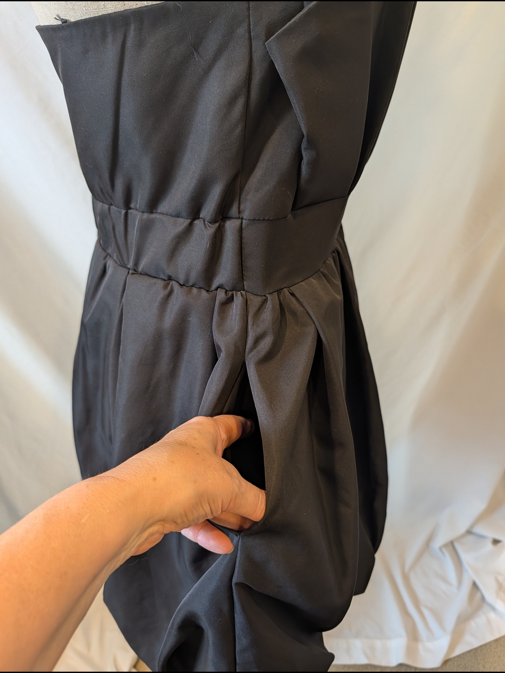 DO+BE Black Satin Evening Dress Cocktail party bubble hem - Picture 5 of 8